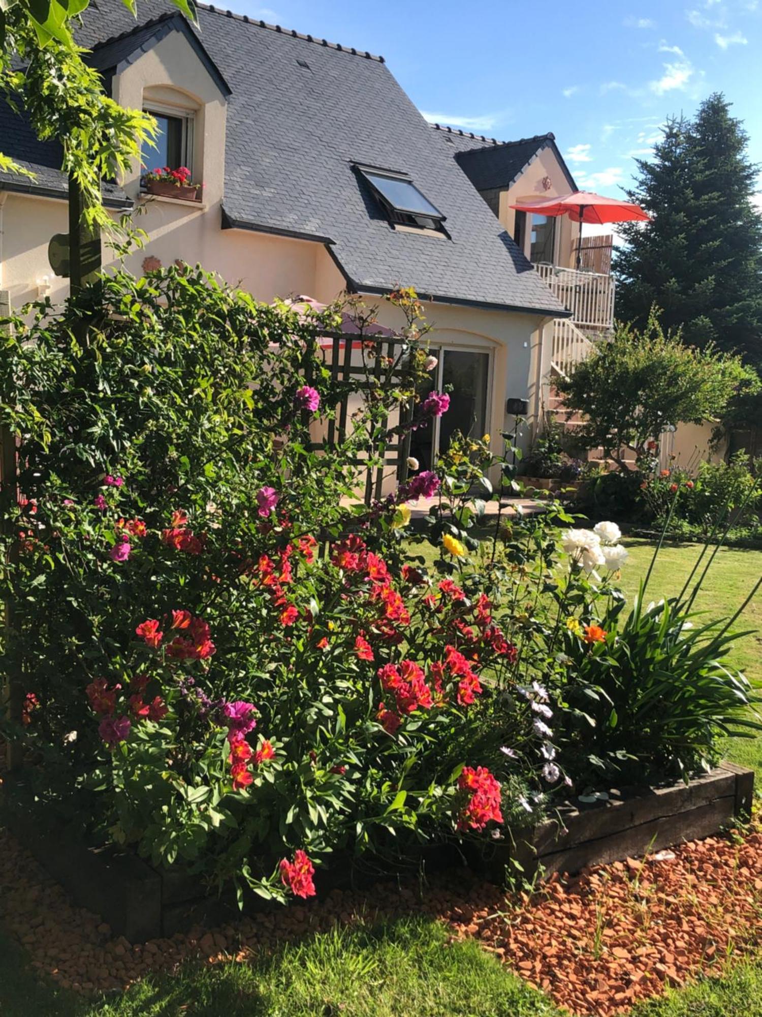 Villanna Saint Anne-dʼAuray Exteriör bild